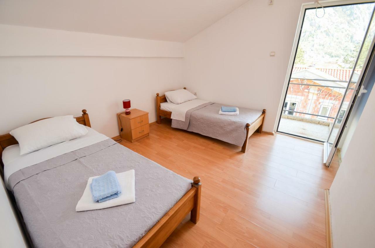 Apartment Barona Kotor Eksteriør bilde
